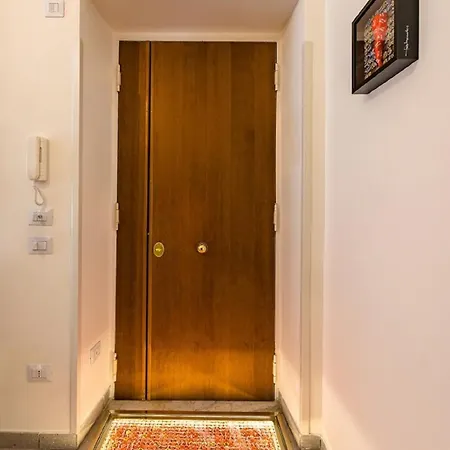 Urban Retreat 76 *